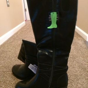Black Boots